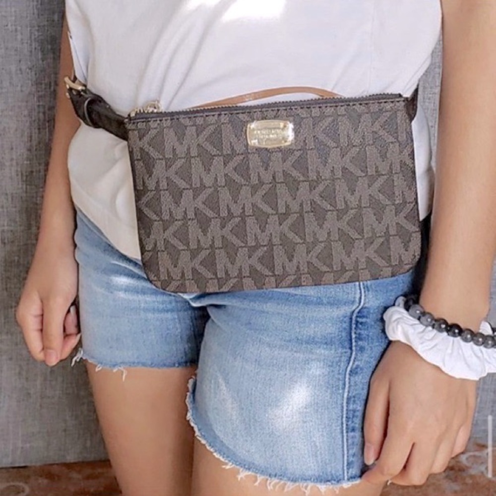 🆕 Michael Kors belt bag